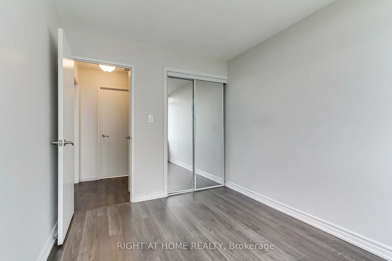 3300, Don Mills, Don Valley Village, Toronto