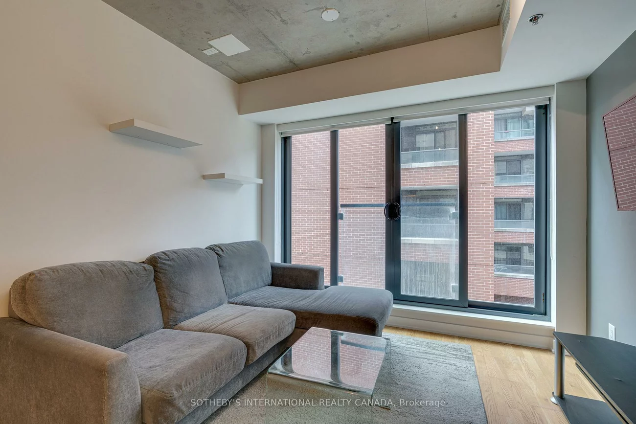8, Dovercourt, Little Portugal, Toronto