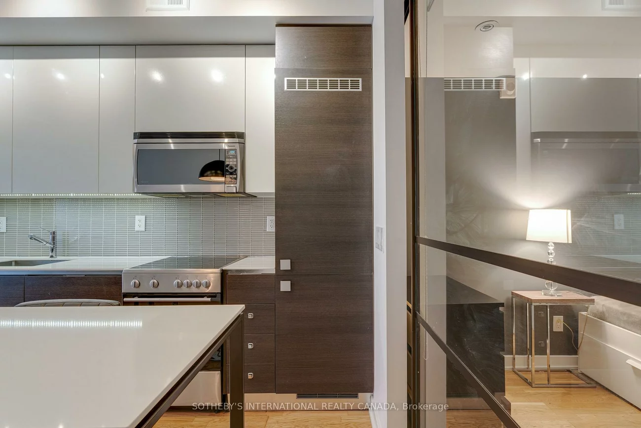 8, Dovercourt, Little Portugal, Toronto