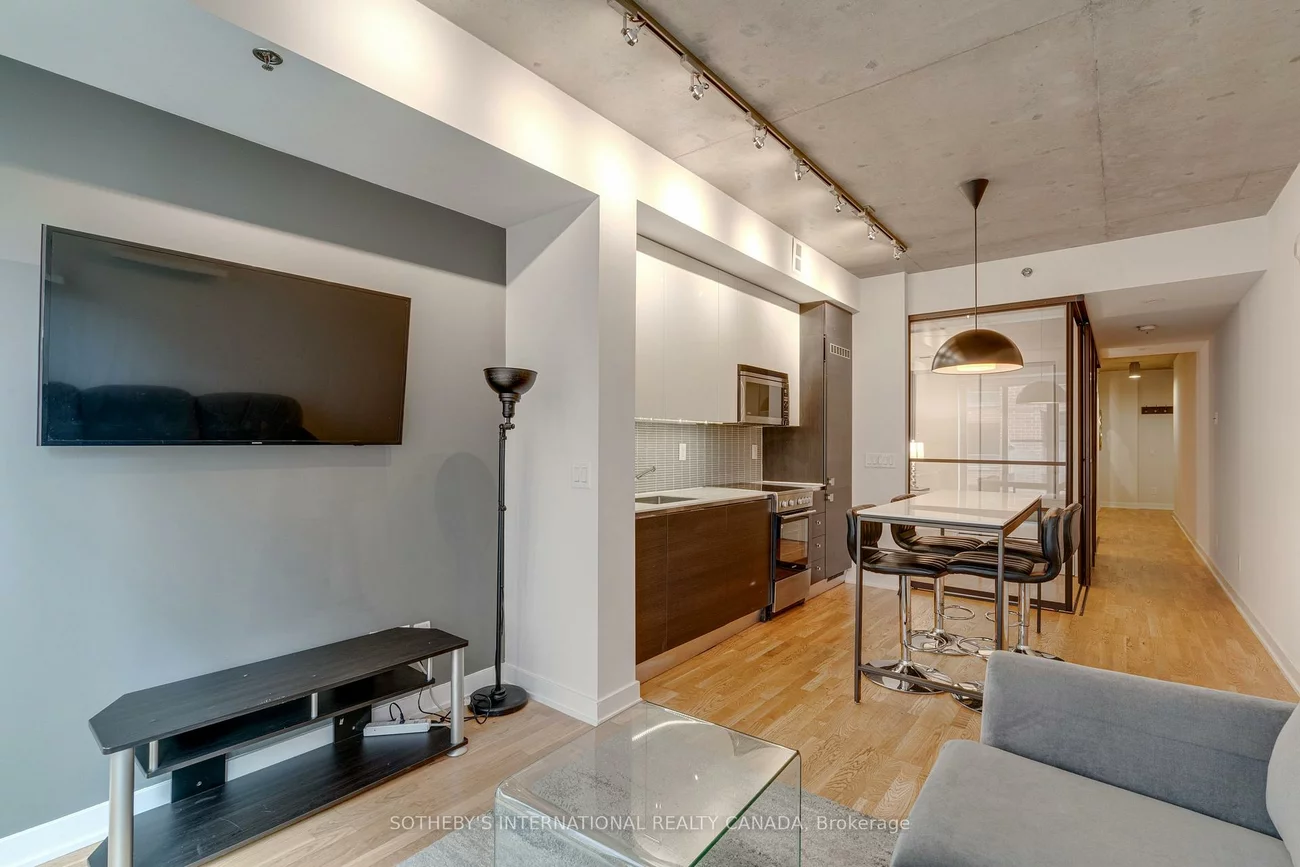 8, Dovercourt, Little Portugal, Toronto