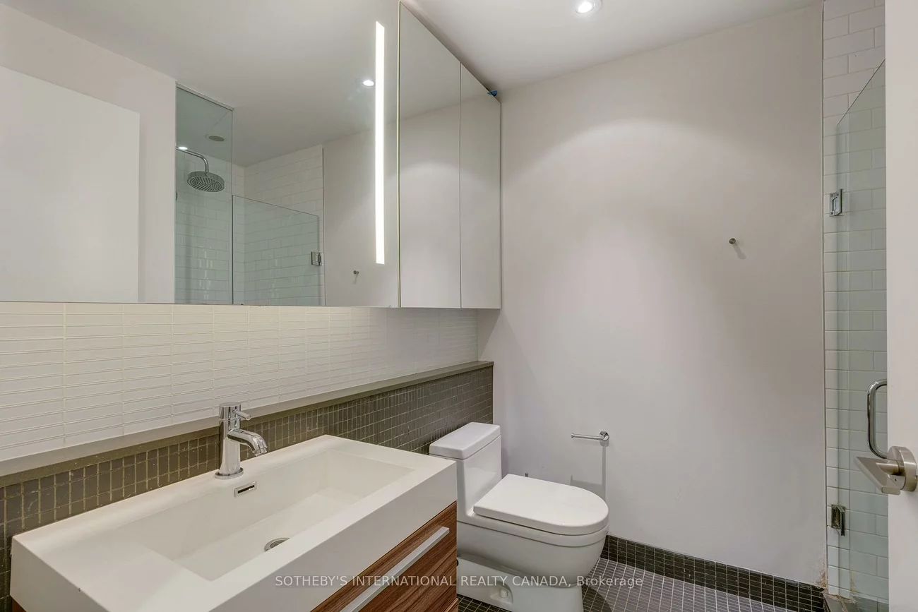 8, Dovercourt, Little Portugal, Toronto