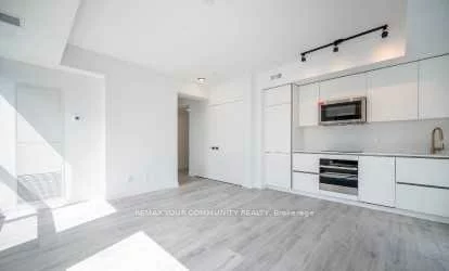 327, King, Waterfront Communities C1, Toronto