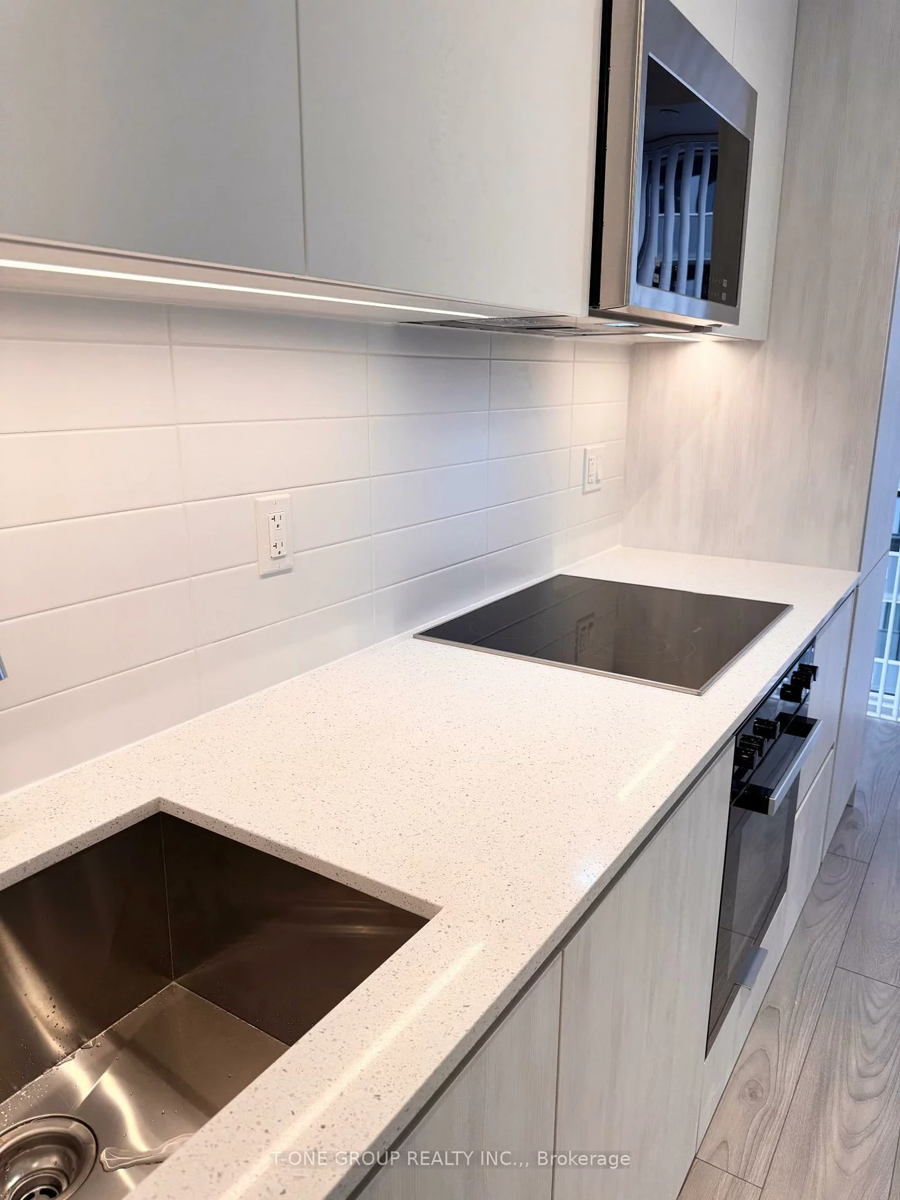 400, King, Waterfront Communities C1, Toronto