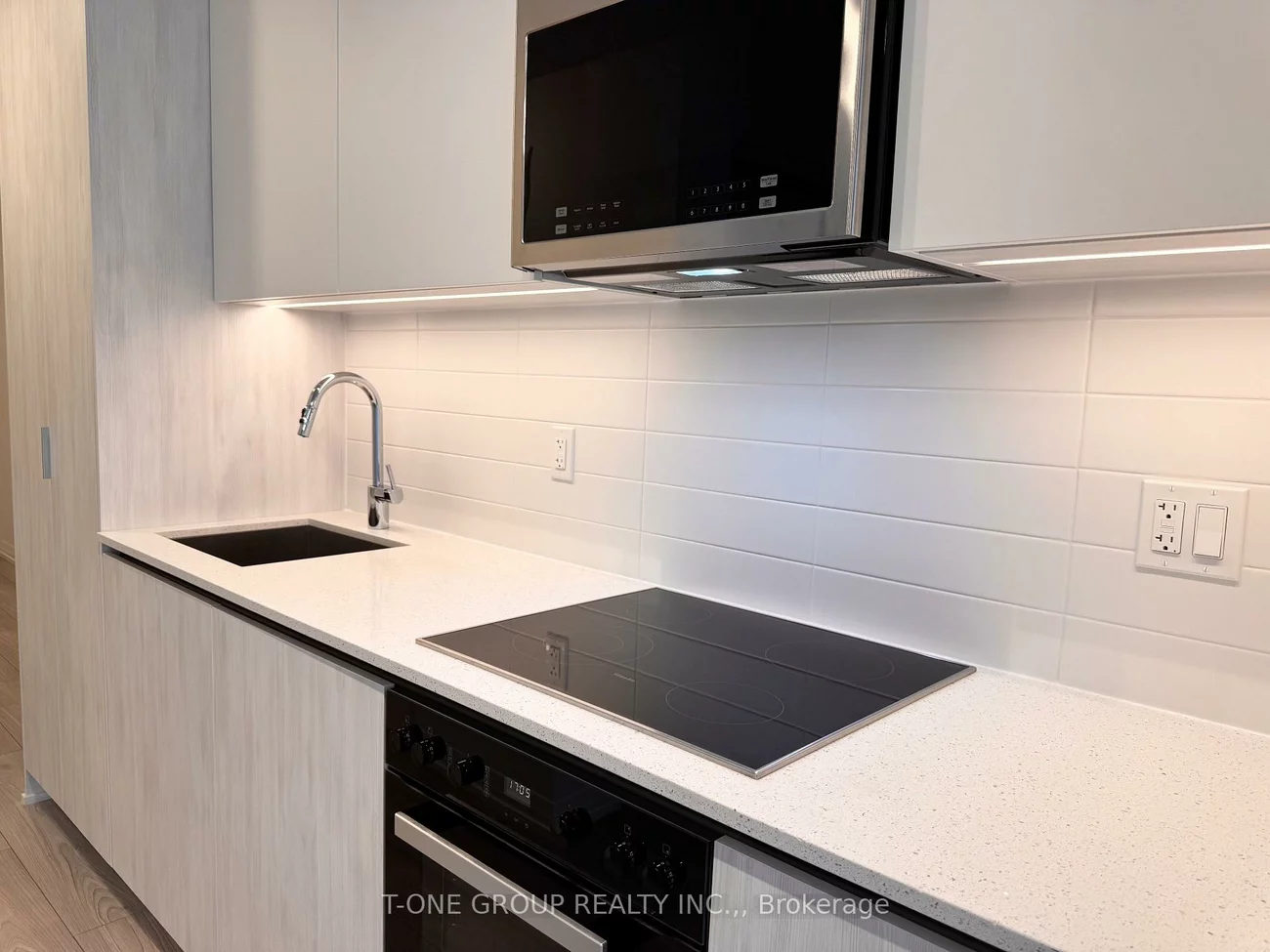 400, King, Waterfront Communities C1, Toronto