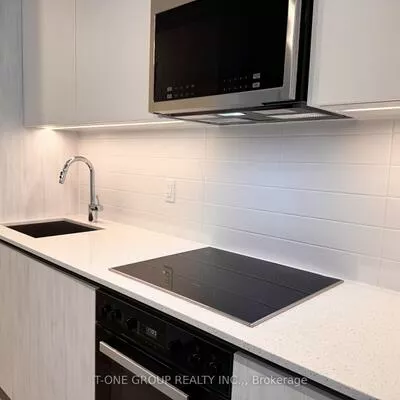 400, King, Waterfront Communities C1, Toronto
