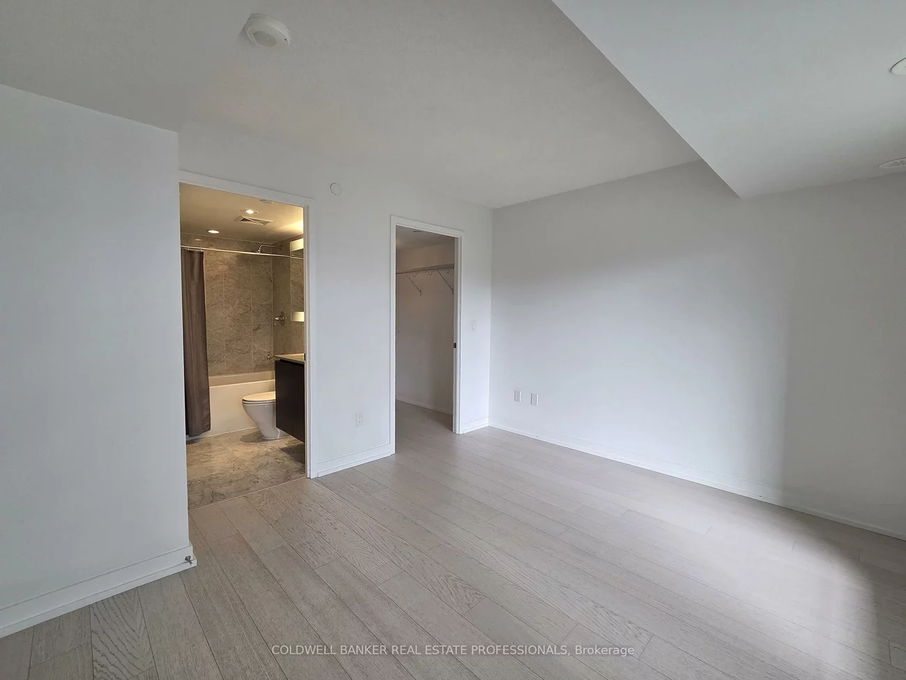 113, Mcmahon, Bayview Village, Toronto