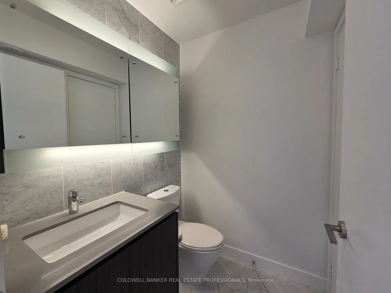 113, Mcmahon, Bayview Village, Toronto