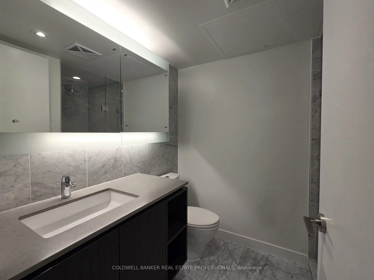 113, Mcmahon, Bayview Village, Toronto