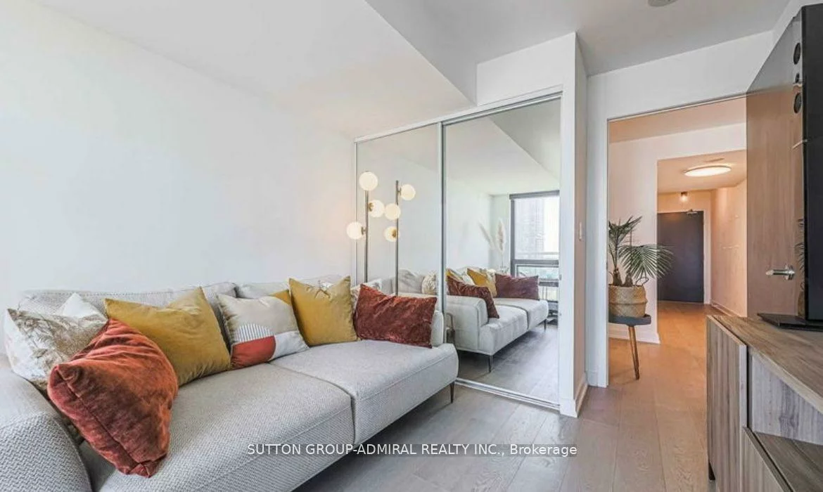 397, Front, Waterfront Communities C1, Toronto