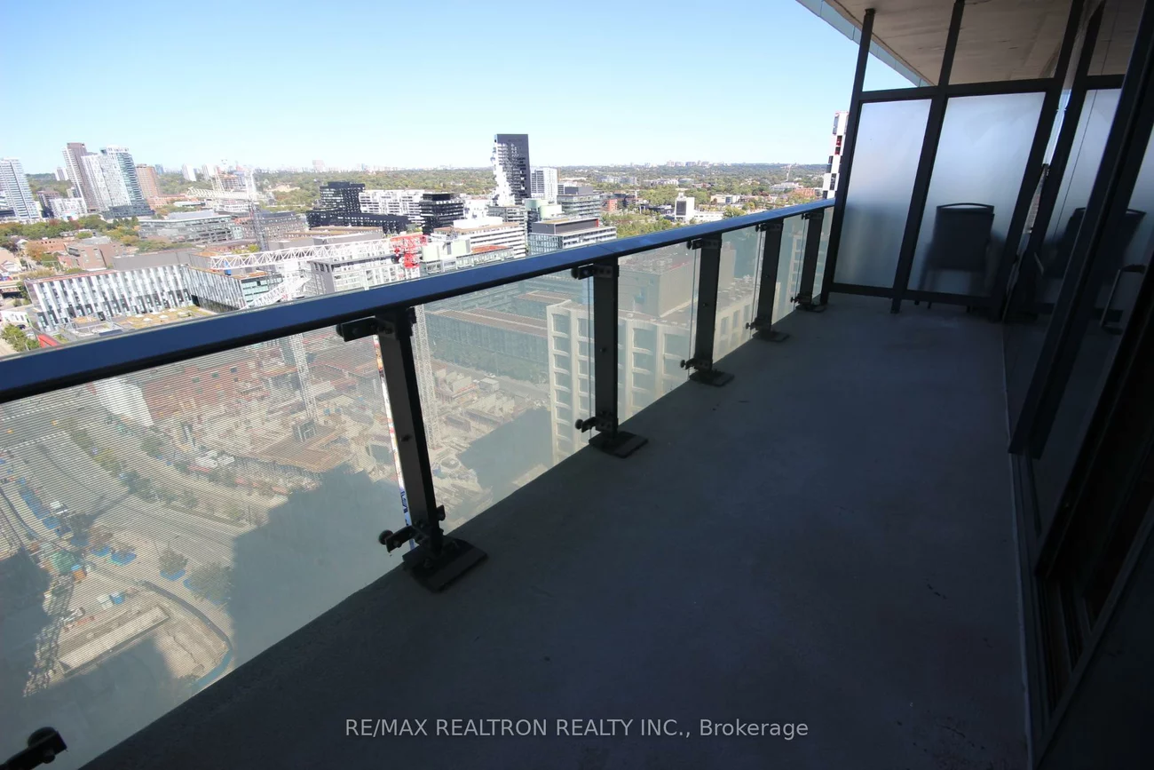 390, Cherry, Waterfront Communities C8, Toronto