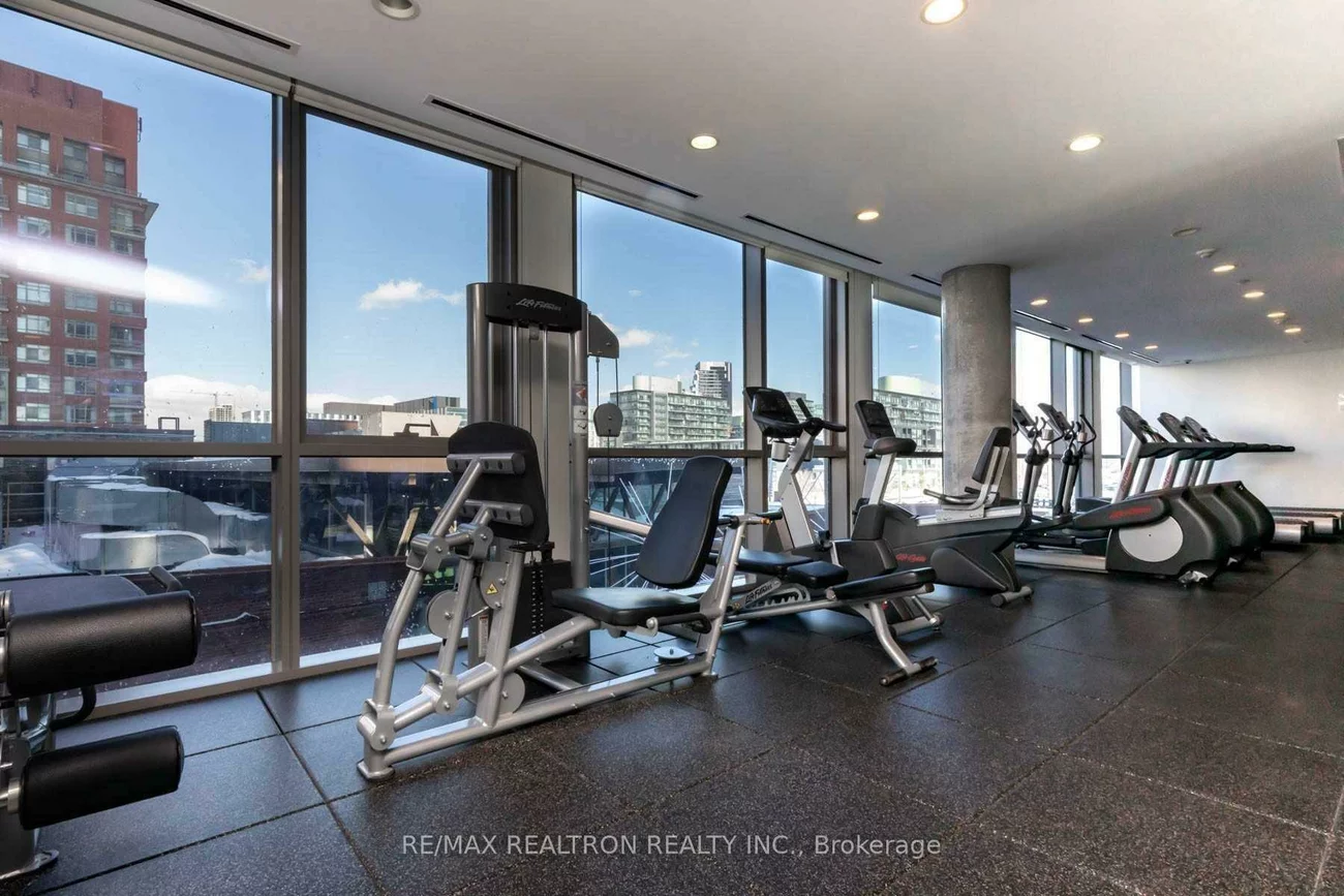 390, Cherry, Waterfront Communities C8, Toronto