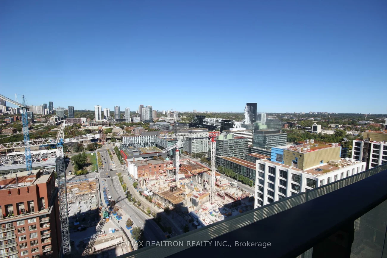 390, Cherry, Waterfront Communities C8, Toronto