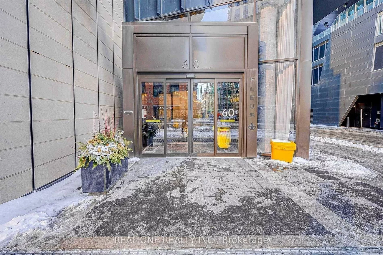60, Shuter, Church-Yonge Corridor, Toronto