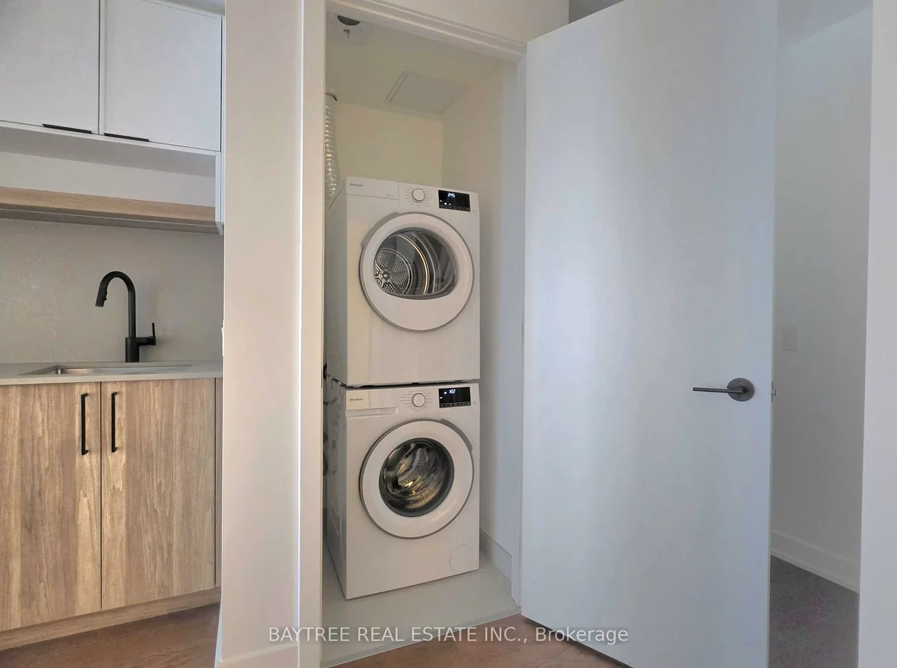 89, Montclair, Forest Hill South, Toronto