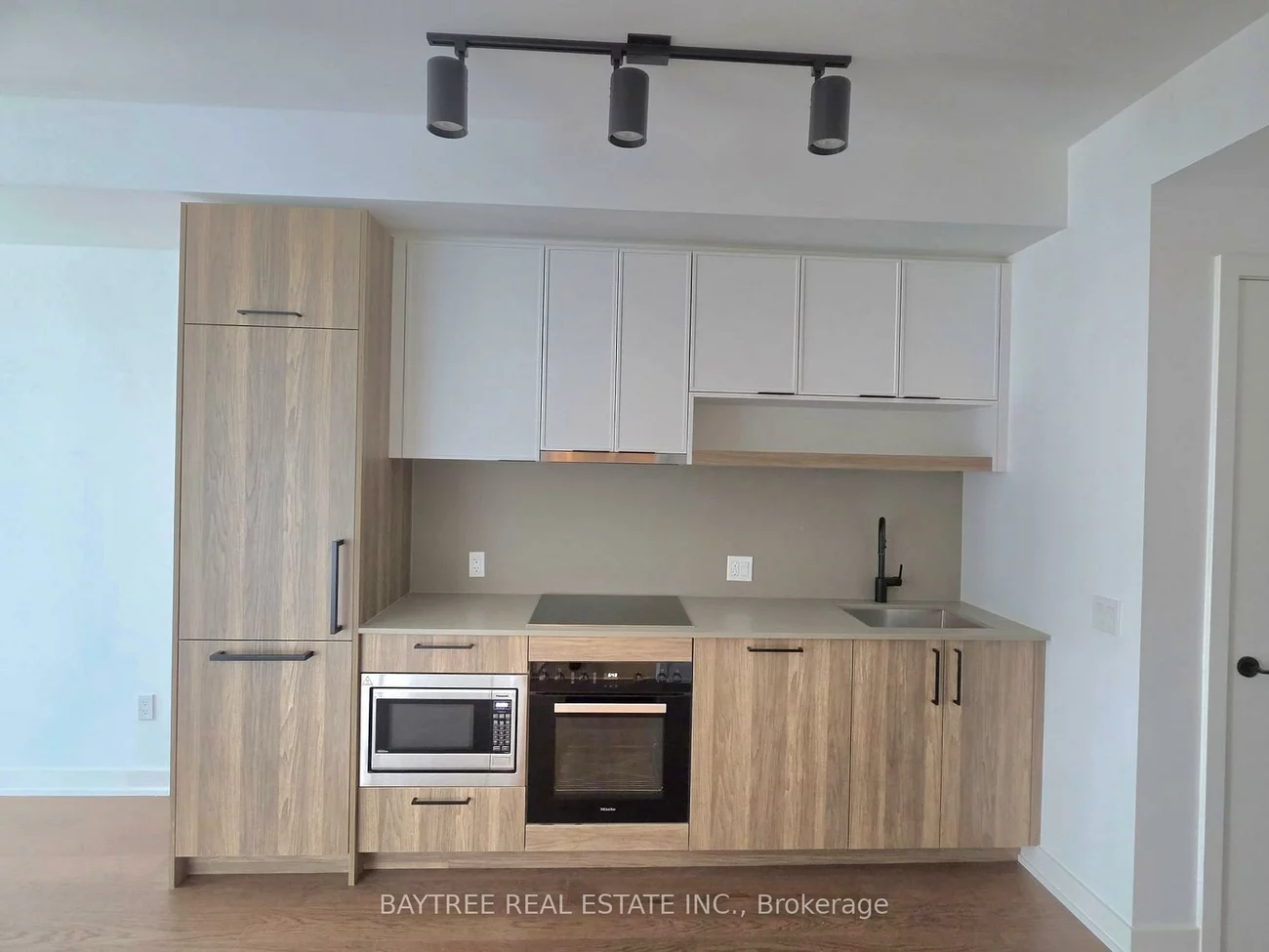 89, Montclair, Forest Hill South, Toronto