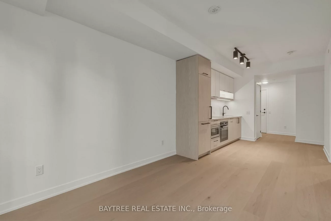 89, Montclair, Forest Hill South, Toronto