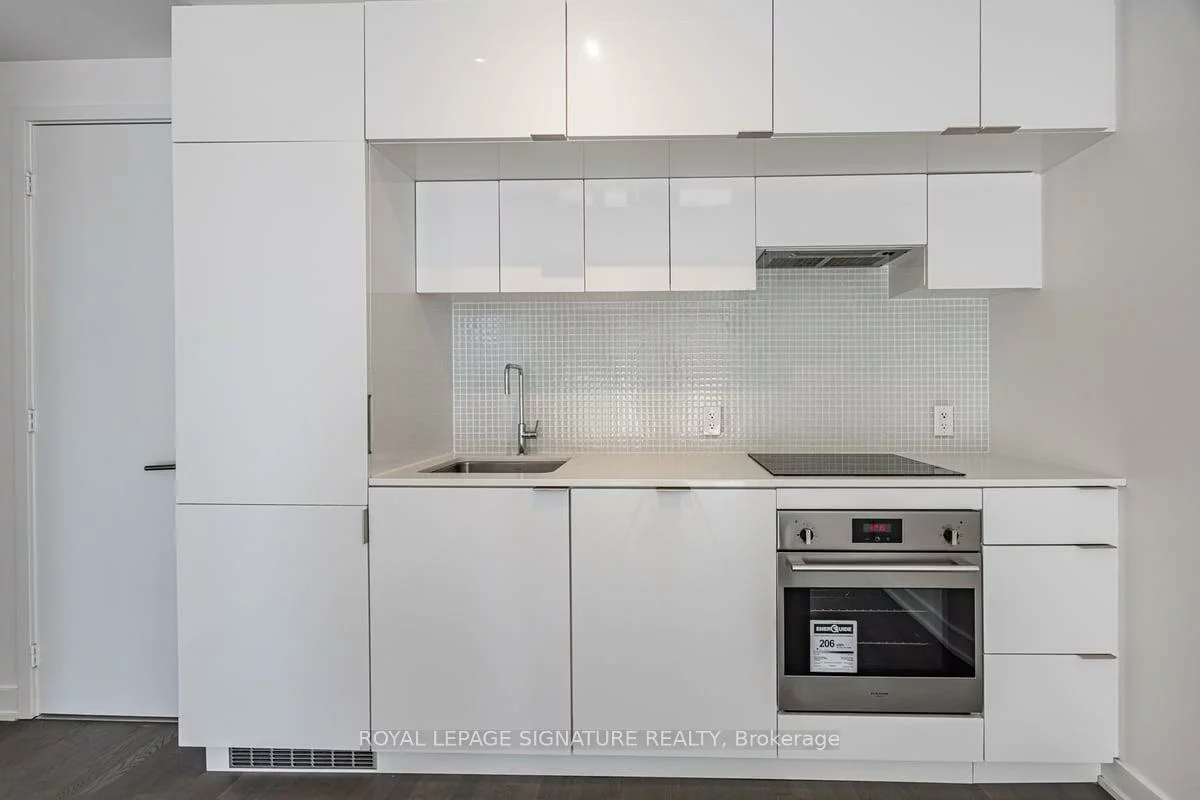 185, Roehampton, Mount Pleasant West, Toronto