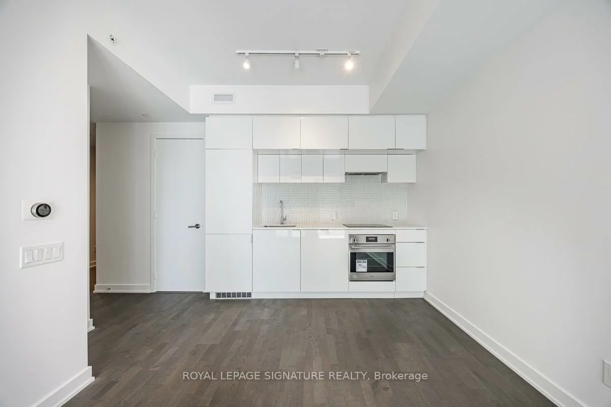 185, Roehampton, Mount Pleasant West, Toronto