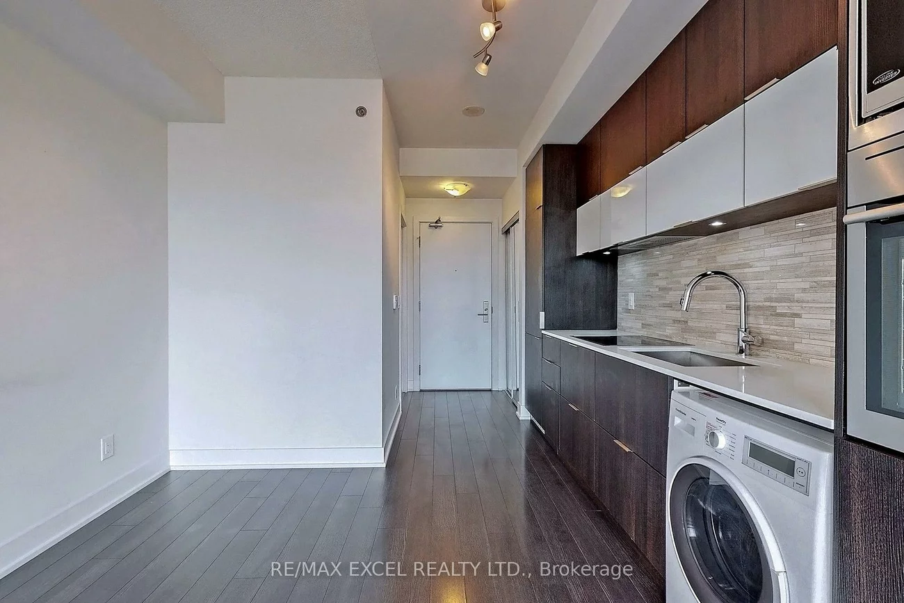318, Richmond, Waterfront Communities C1, Toronto