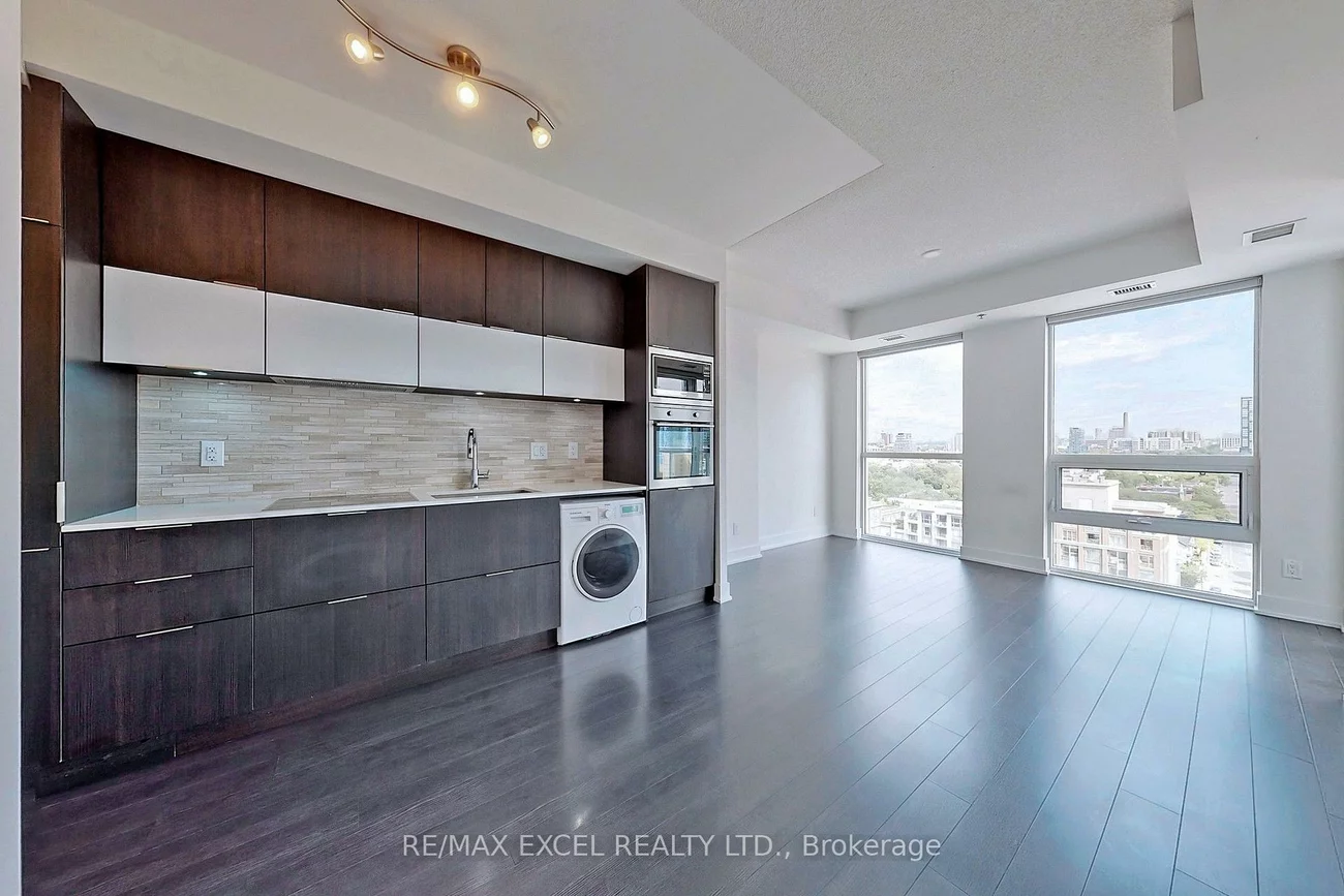 318, Richmond, Waterfront Communities C1, Toronto