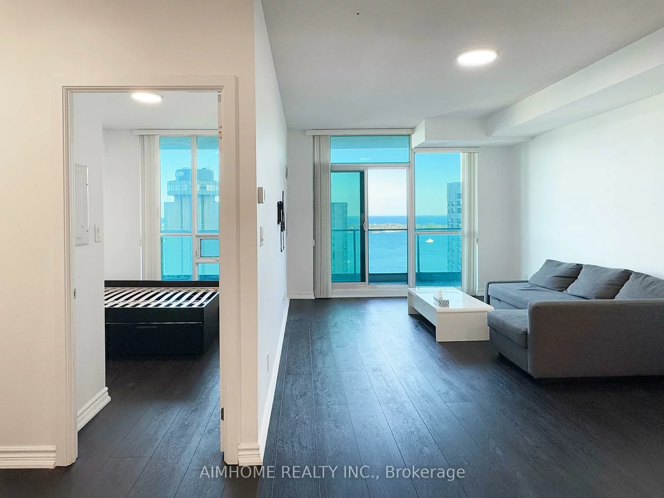 33, Bay, Waterfront Communities C1, Toronto