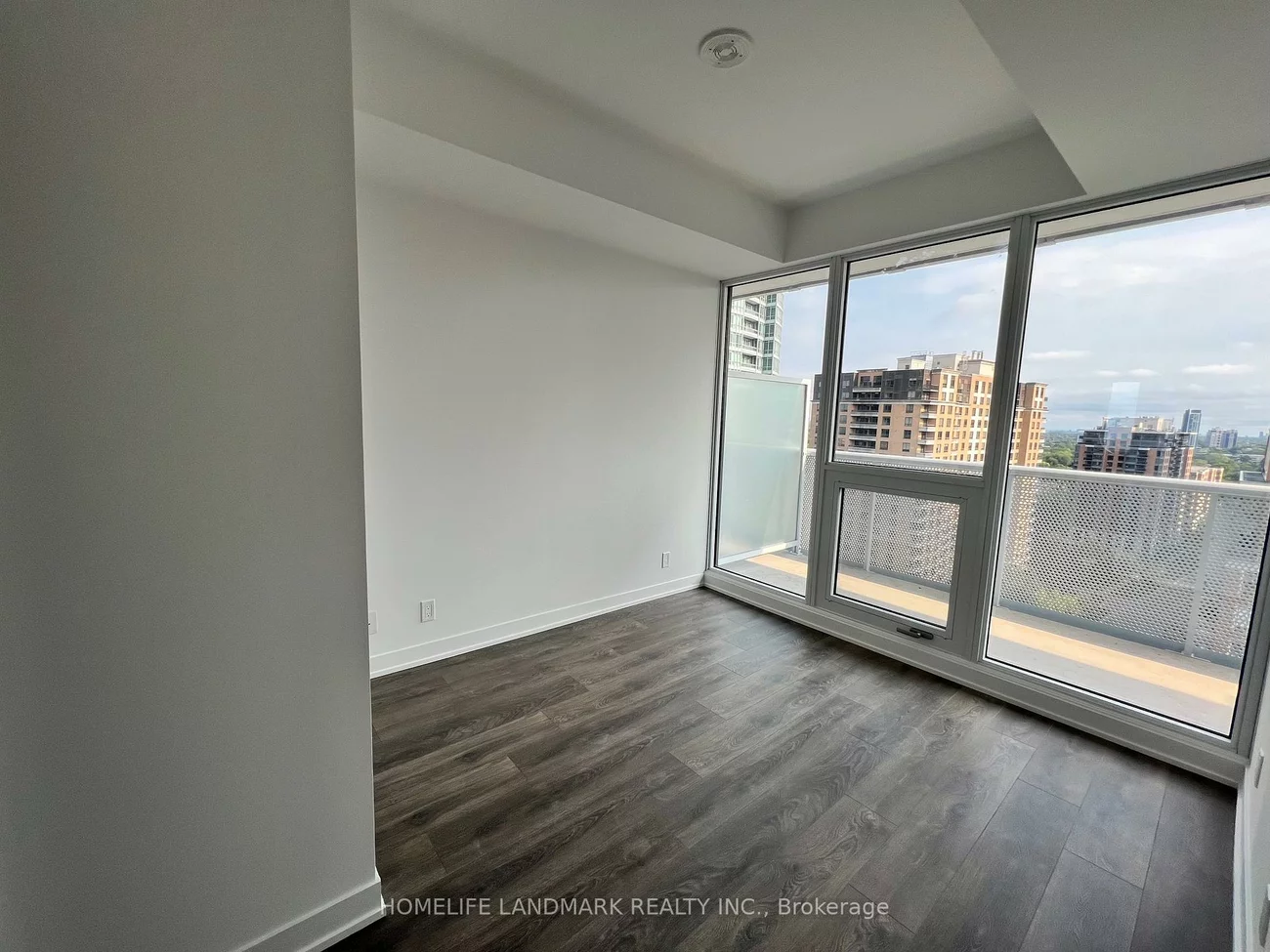 15, Holmes, Willowdale East, Toronto