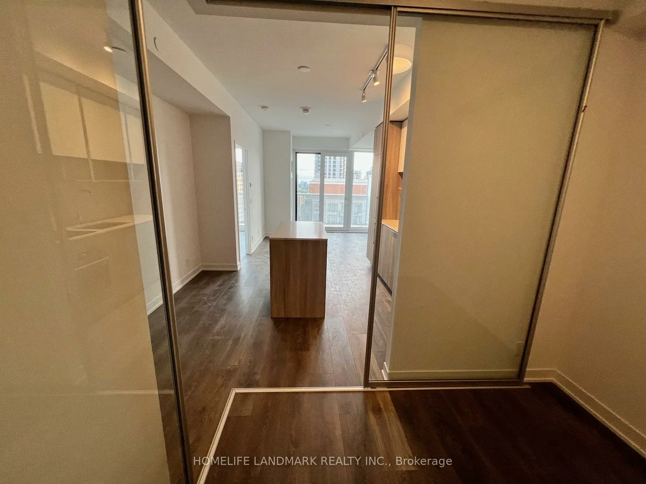 15, Holmes, Willowdale East, Toronto