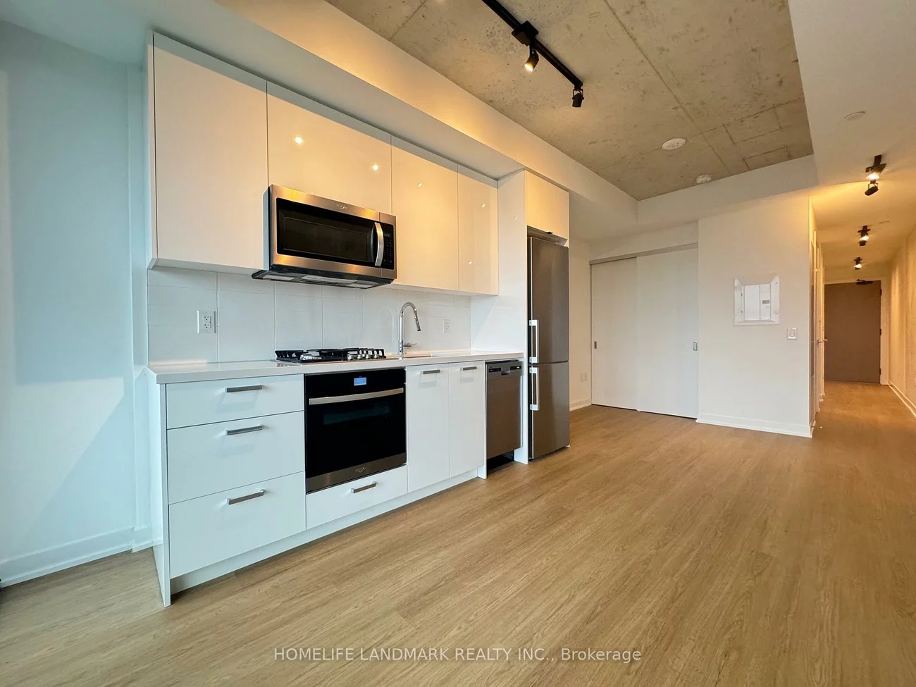 195, McCaul, Kensington-Chinatown, Toronto