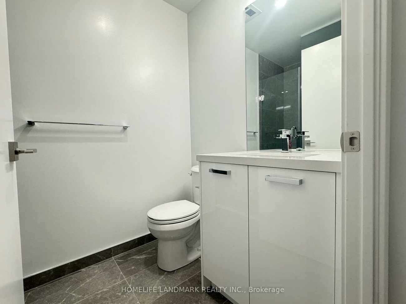 195, McCaul, Kensington-Chinatown, Toronto