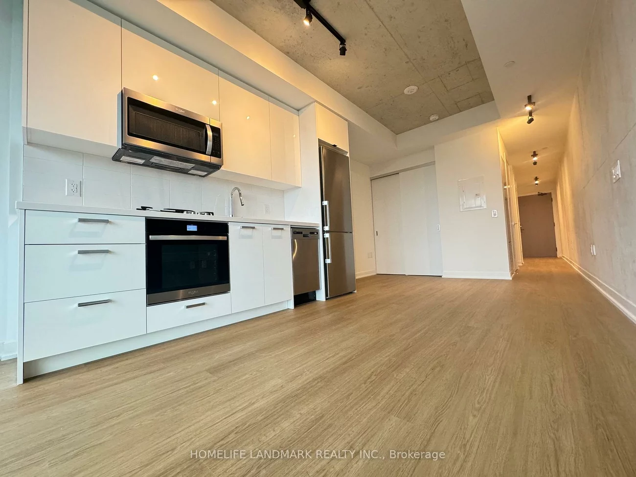 195, McCaul, Kensington-Chinatown, Toronto