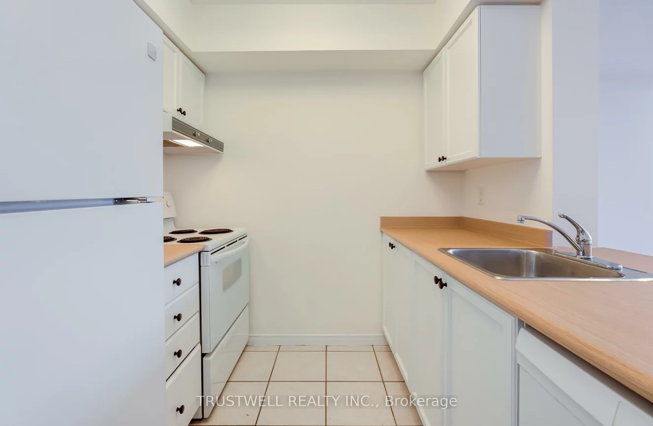 155, Beecroft, Lansing-Westgate, Toronto