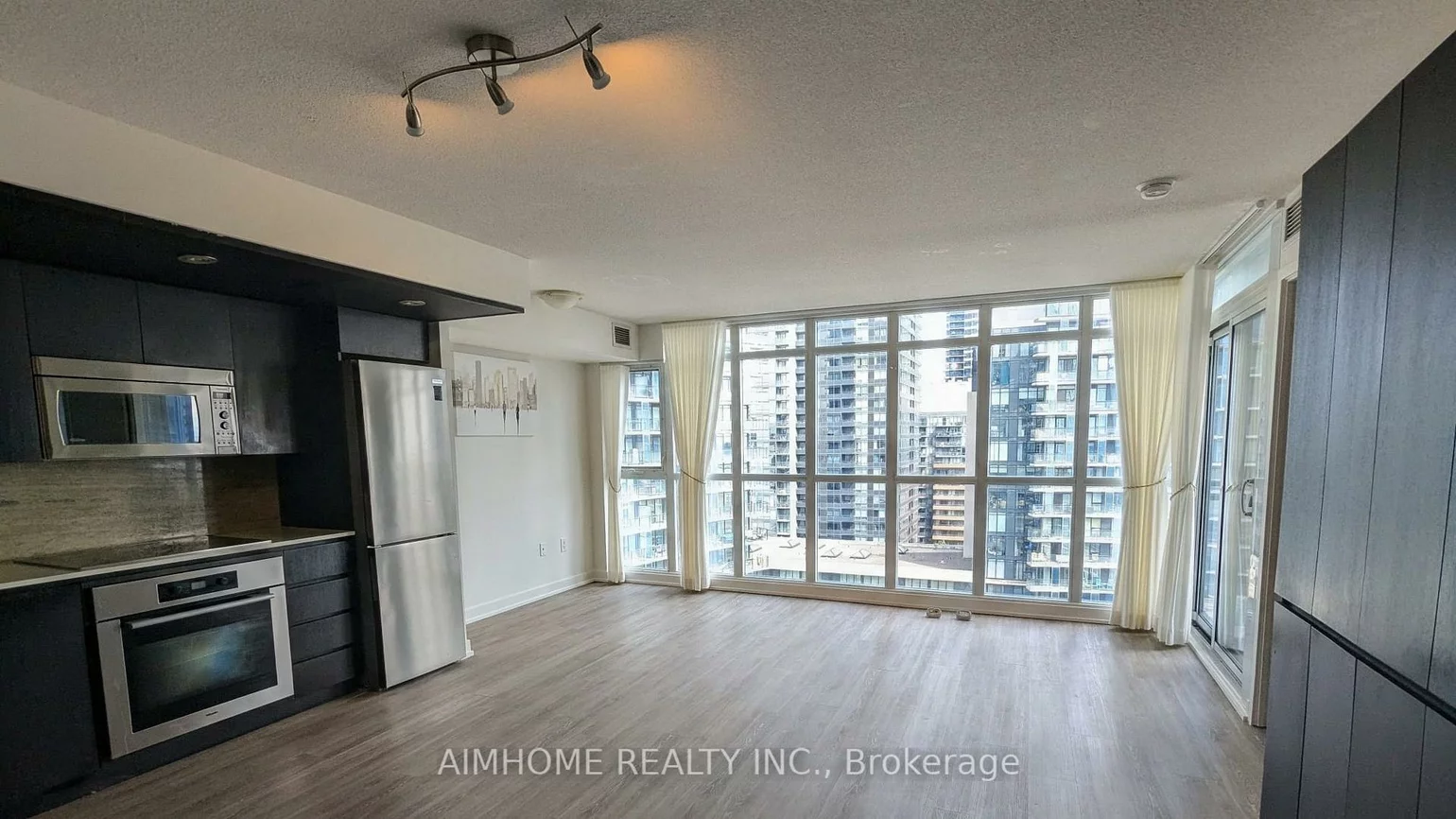 10, Capreol, Waterfront Communities C1, Toronto