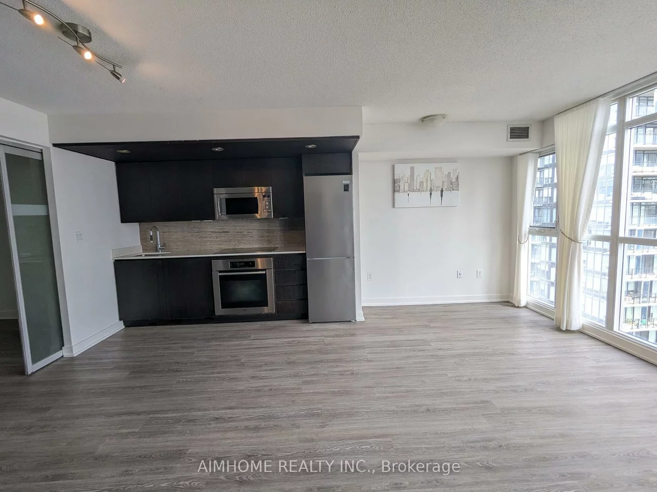 10, Capreol, Waterfront Communities C1, Toronto