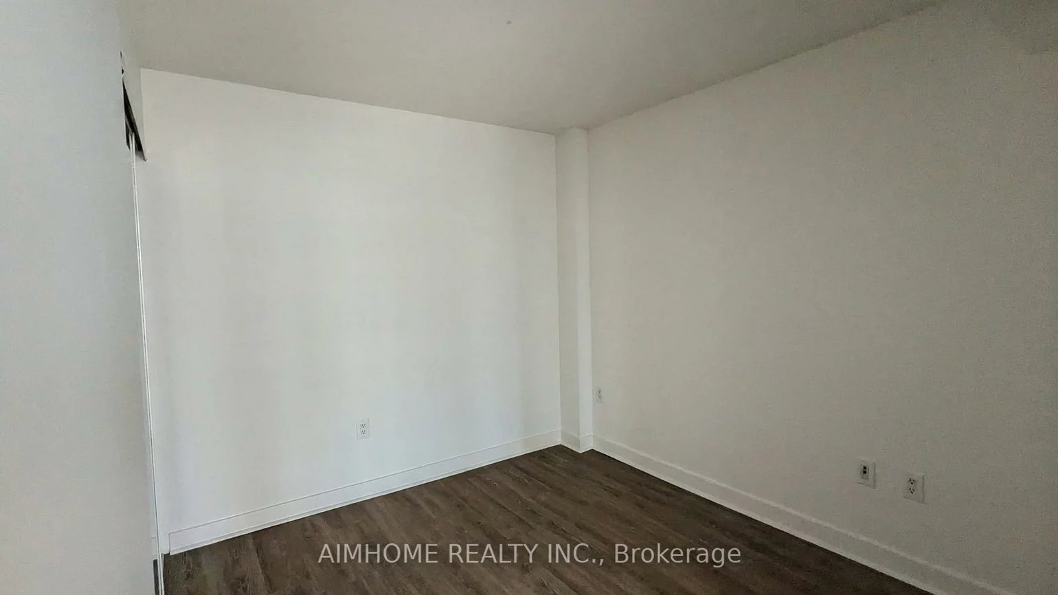 10, Capreol, Waterfront Communities C1, Toronto