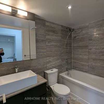 10, Capreol, Waterfront Communities C1, Toronto