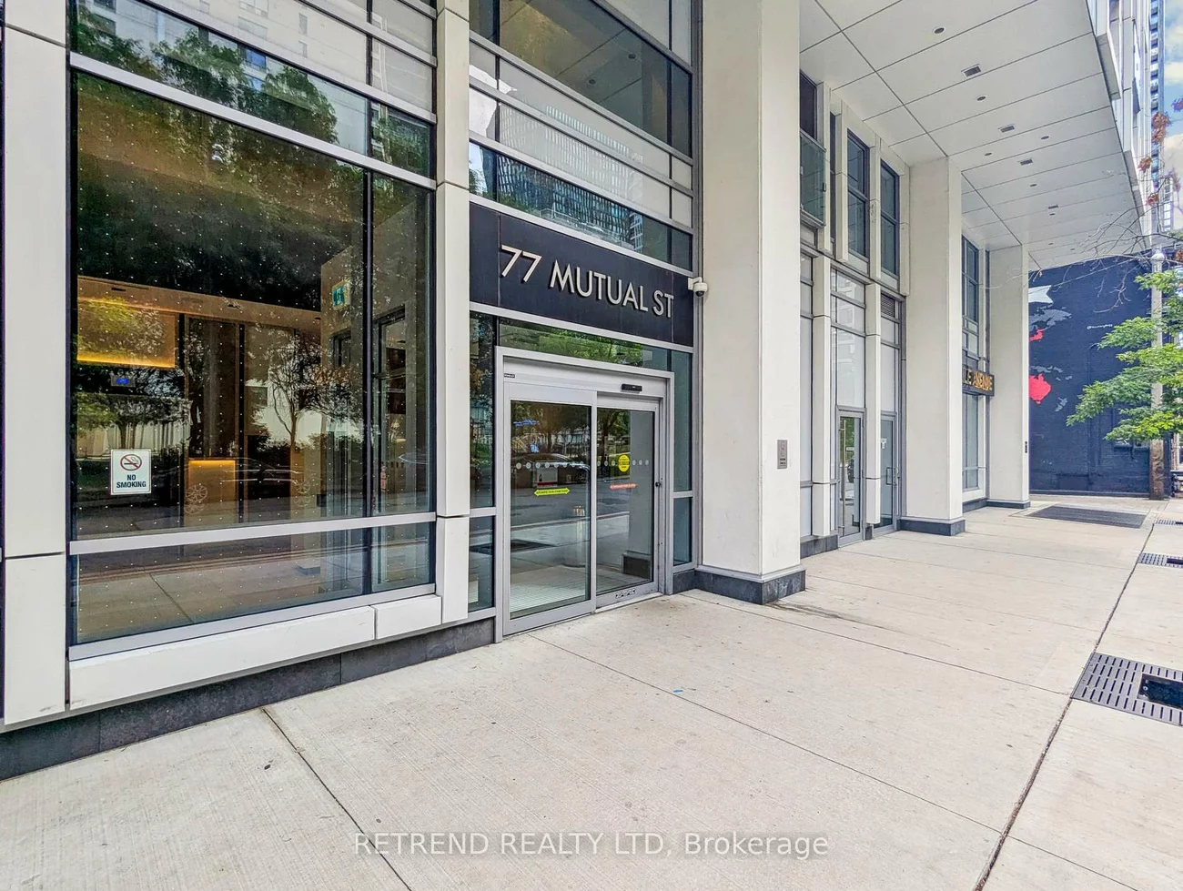 77, Mutual, Church-Yonge Corridor, Toronto