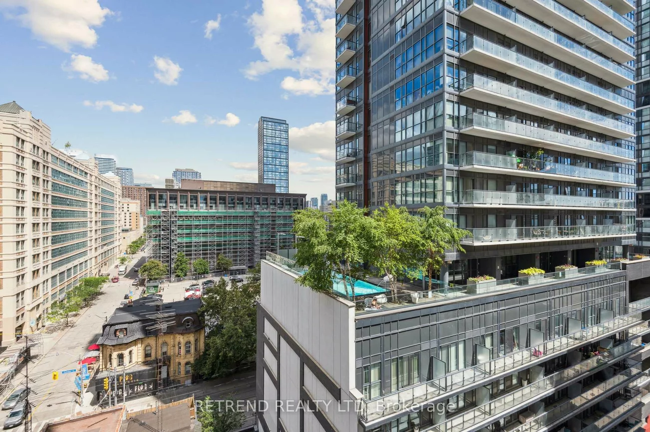 77, Mutual, Church-Yonge Corridor, Toronto