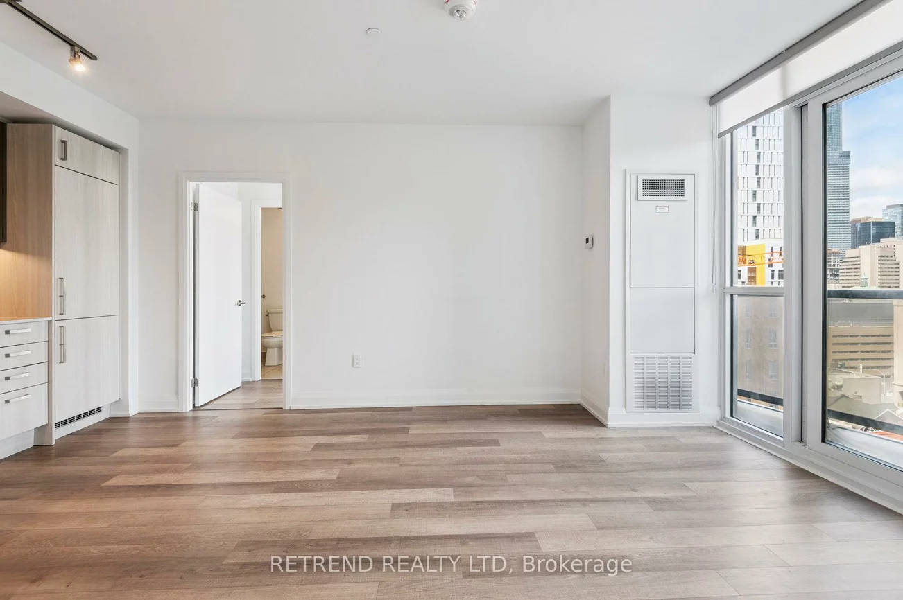 77, Mutual, Church-Yonge Corridor, Toronto