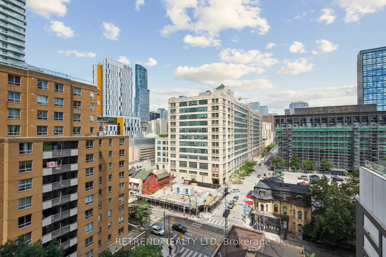 77, Mutual, Church-Yonge Corridor, Toronto