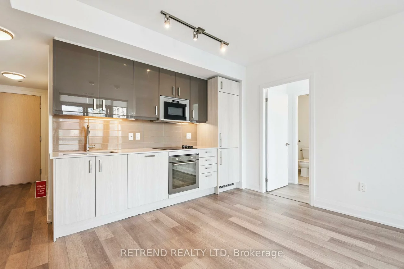 77, Mutual, Church-Yonge Corridor, Toronto