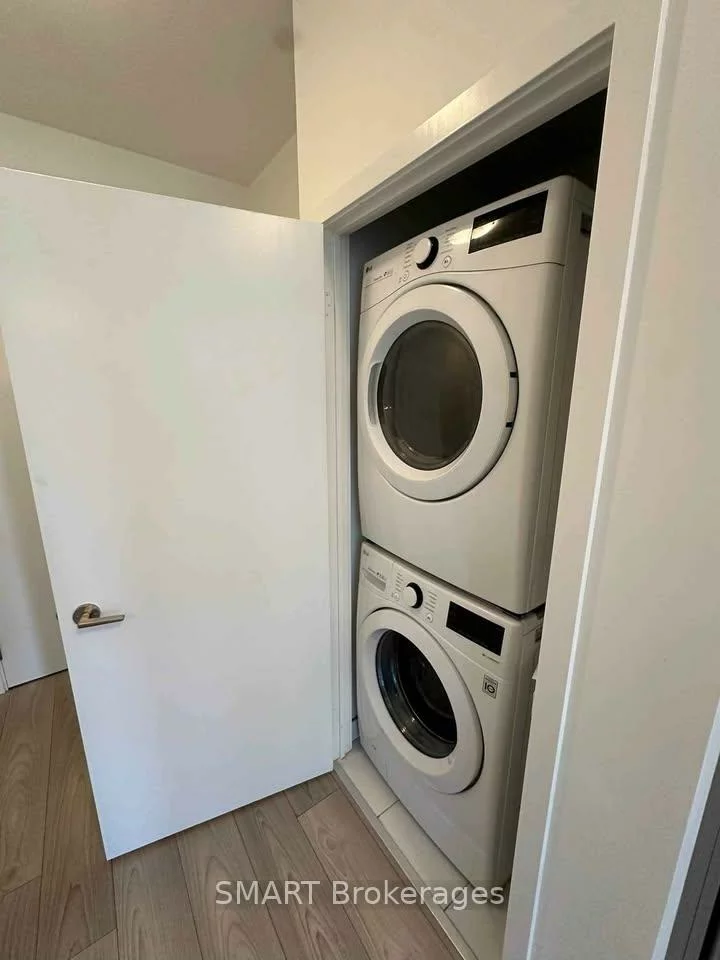 120, Parliament, Moss Park, Toronto
