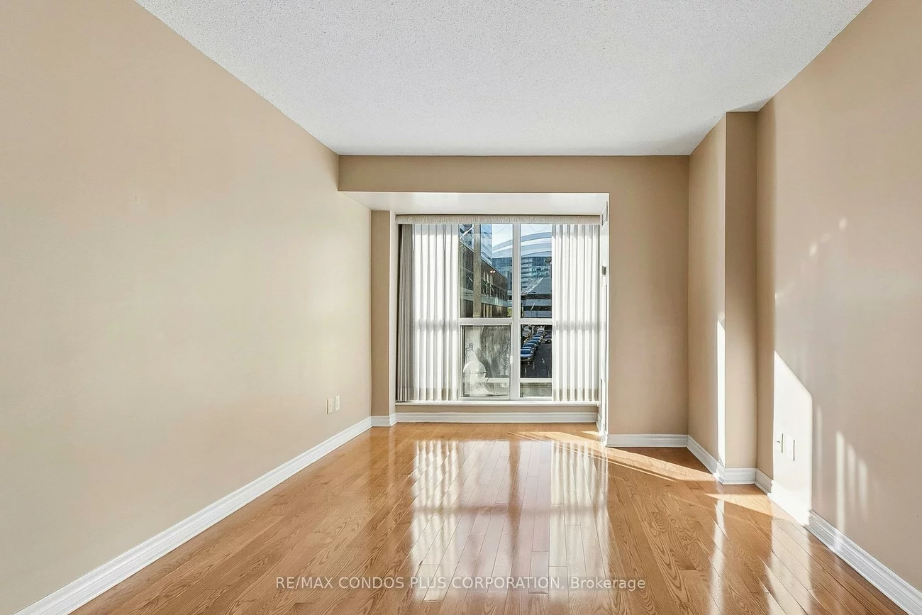 250, Wellington, Waterfront Communities C1, Toronto