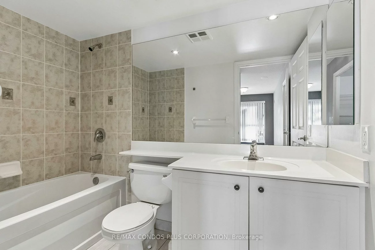 250, Wellington, Waterfront Communities C1, Toronto