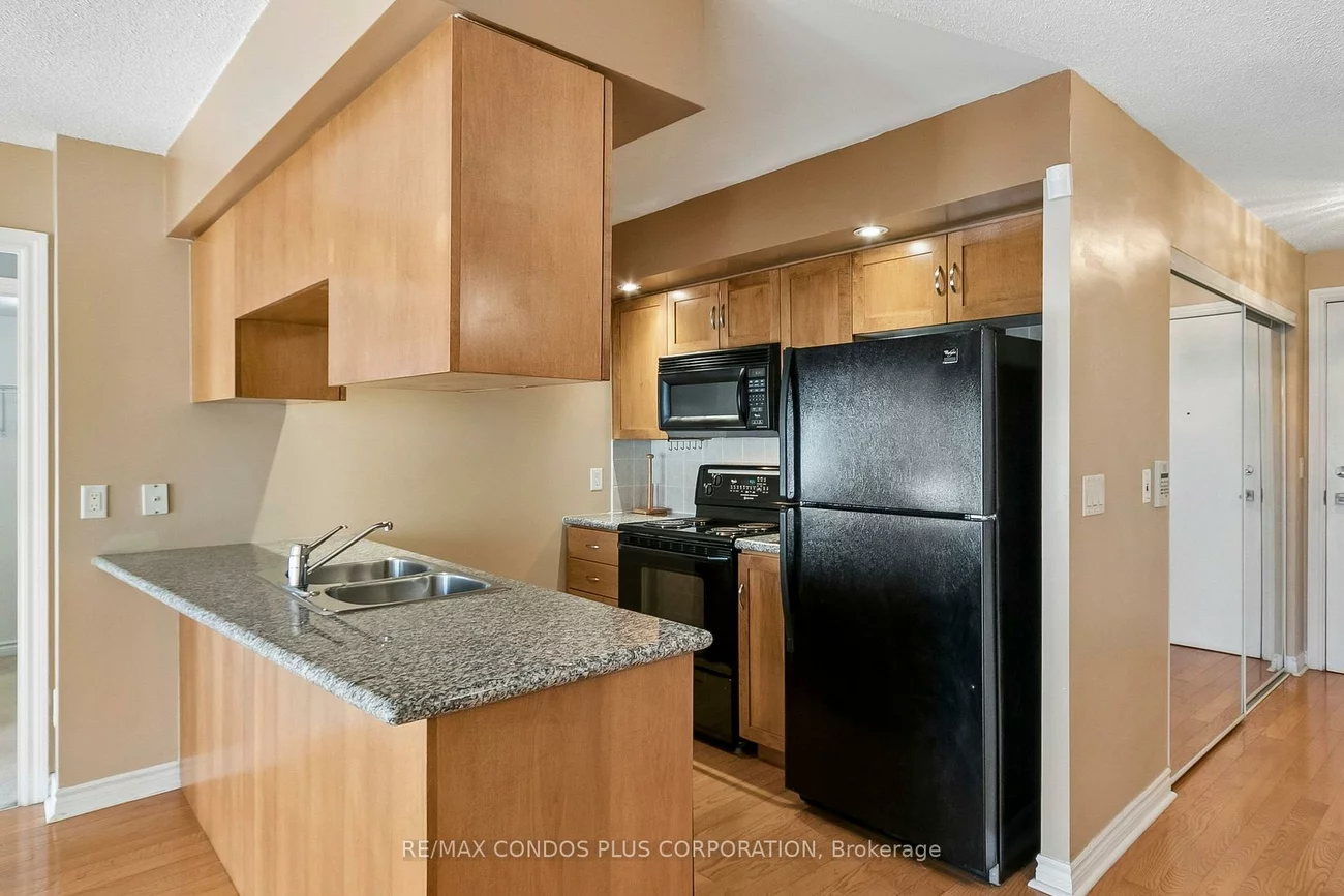 250, Wellington, Waterfront Communities C1, Toronto