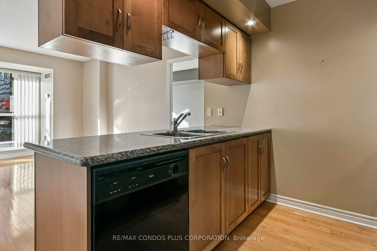 250, Wellington, Waterfront Communities C1, Toronto