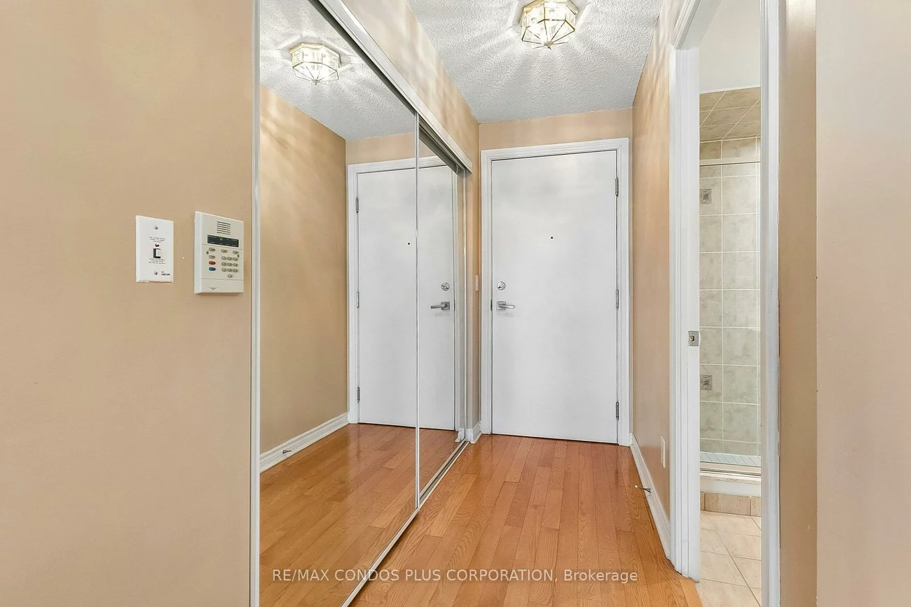 250, Wellington, Waterfront Communities C1, Toronto