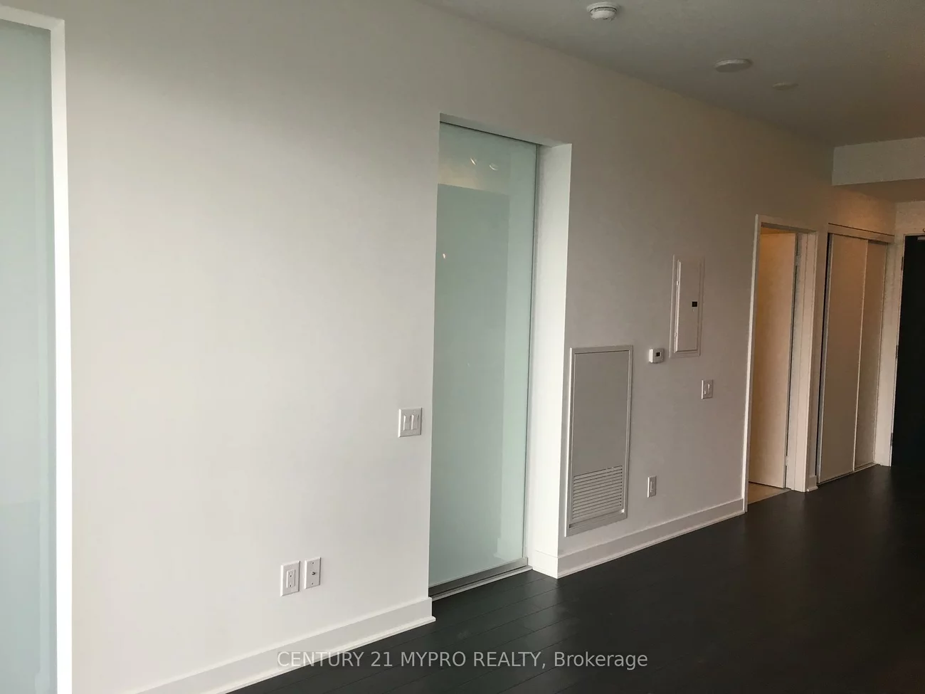 290, Adelaide, Waterfront Communities C1, Toronto