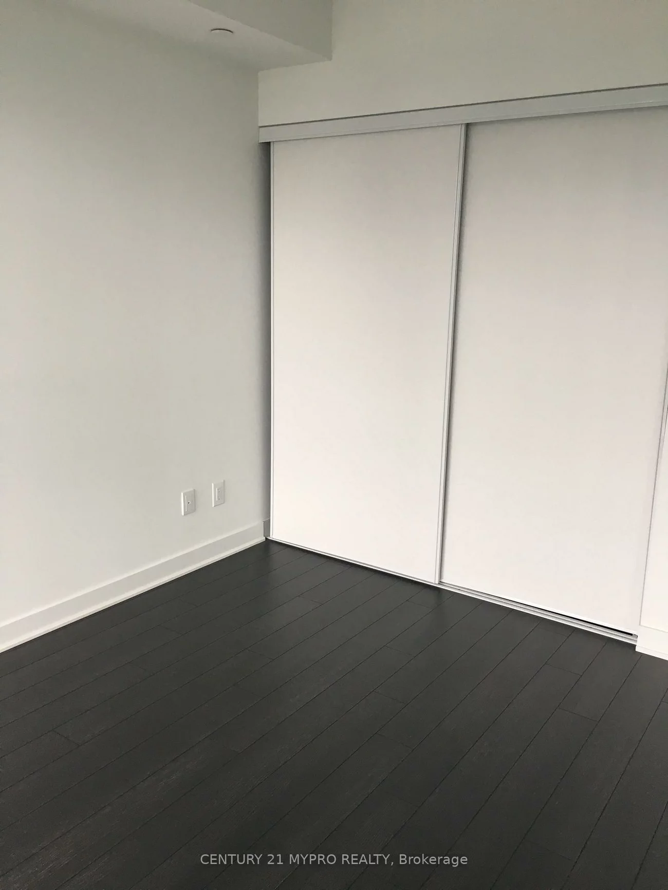 290, Adelaide, Waterfront Communities C1, Toronto
