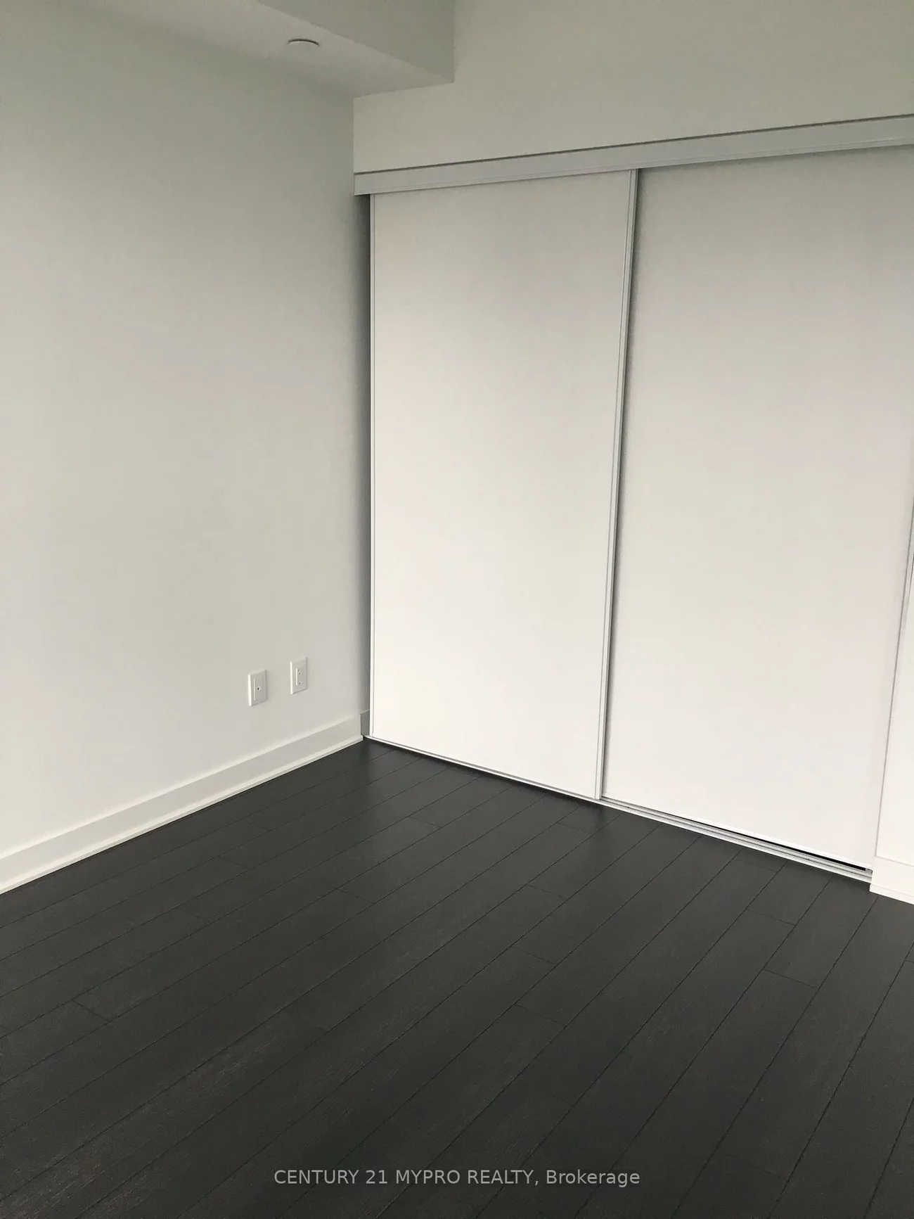 290, Adelaide, Waterfront Communities C1, Toronto
