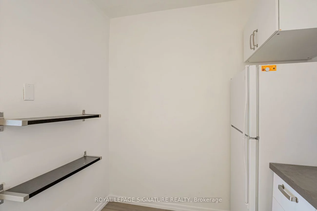 60, Montclair, Forest Hill South, Toronto